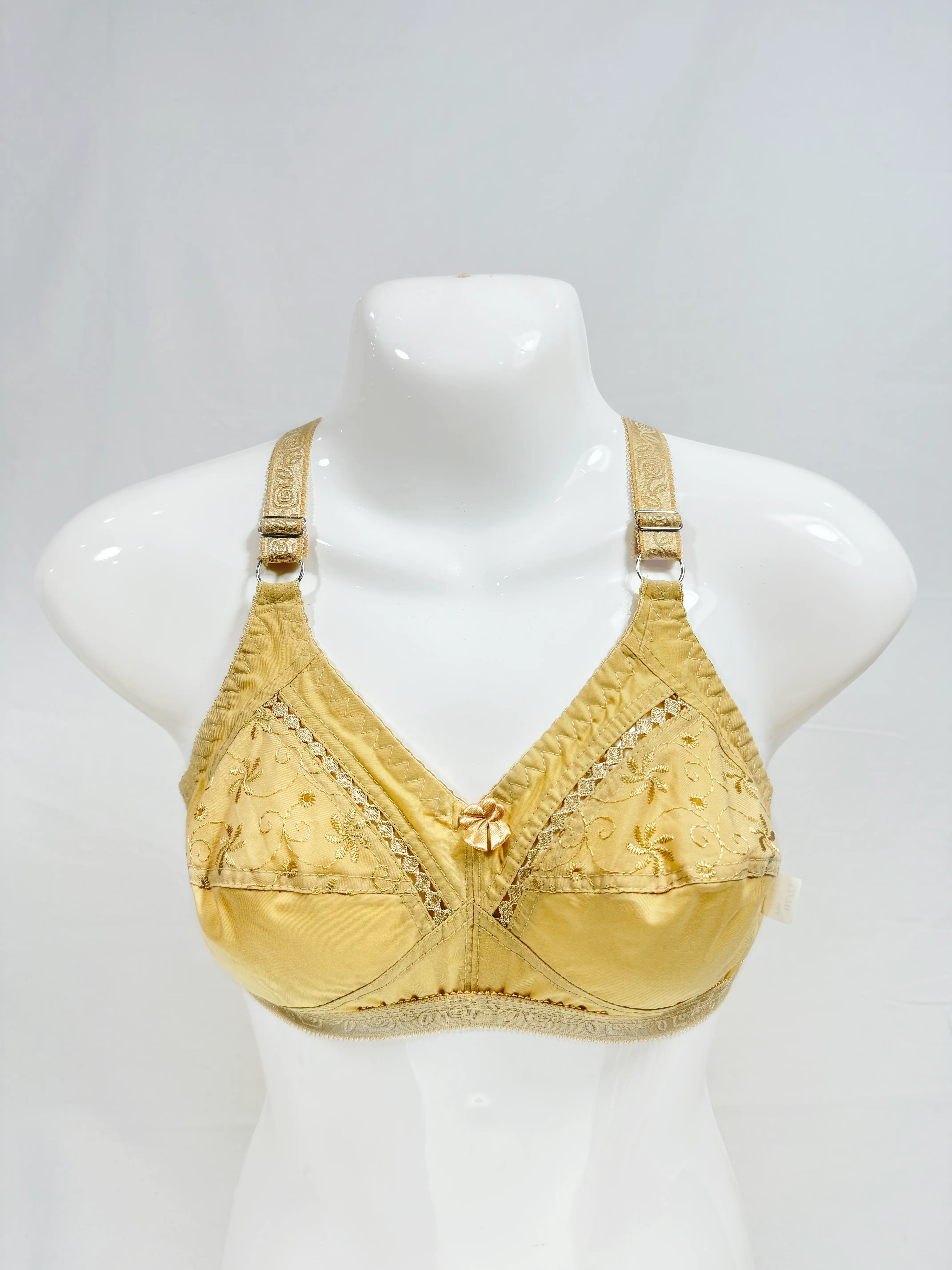 Blendivo Cotton Bra with Floral Embroidery Intricate Lace Trim